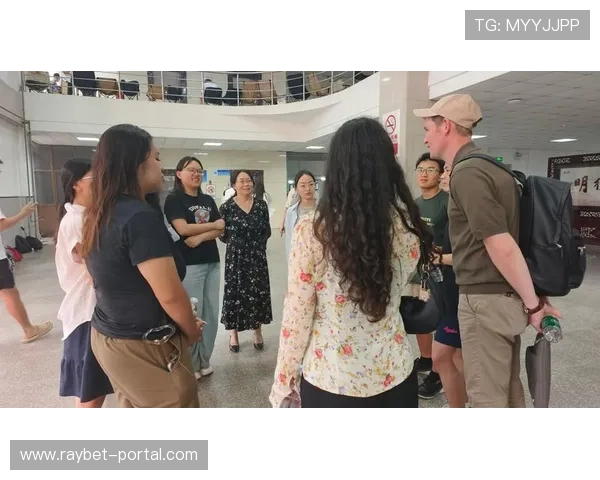 西女超与北美联赛交流项目，青年球员跨文化训练体验