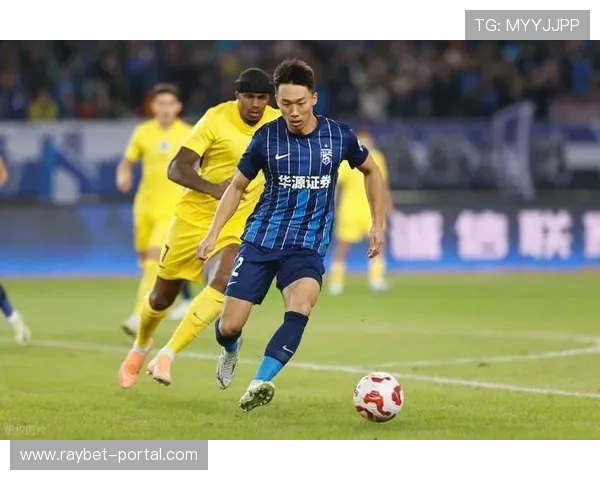 武汉三镇官方宣布贺惯正式加盟球队。